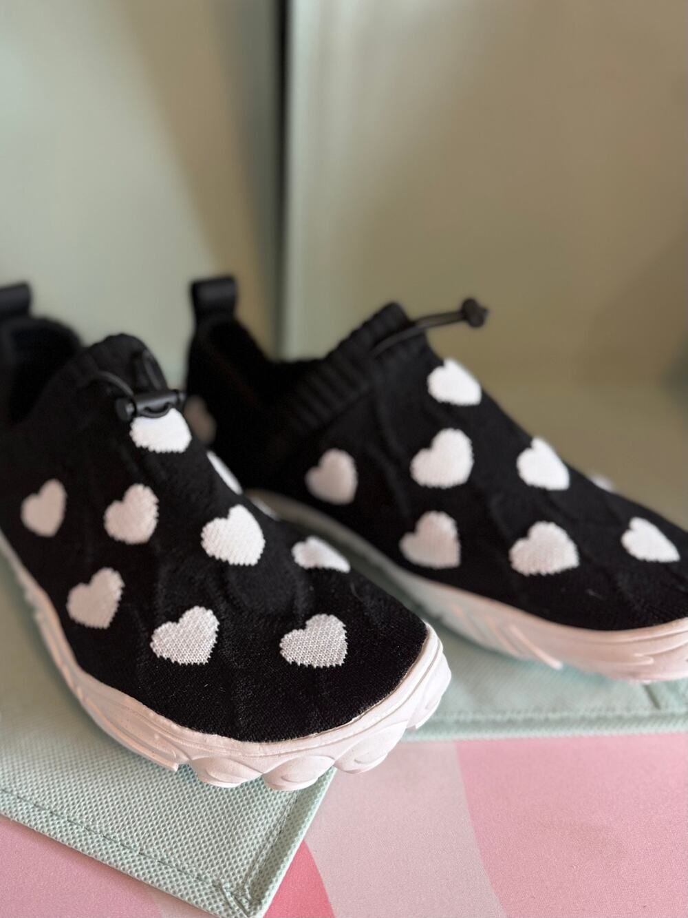 Nimbao Cloud Walk Love wide toe box shoes black white sz 9 NWT